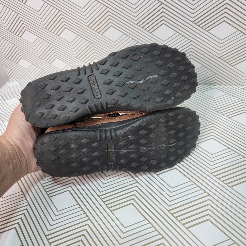 Lands' End Women's V-Strap Mary Jane Walkers Size 6 Brown Leather; Rugged Soles. - Picture 5 of 8